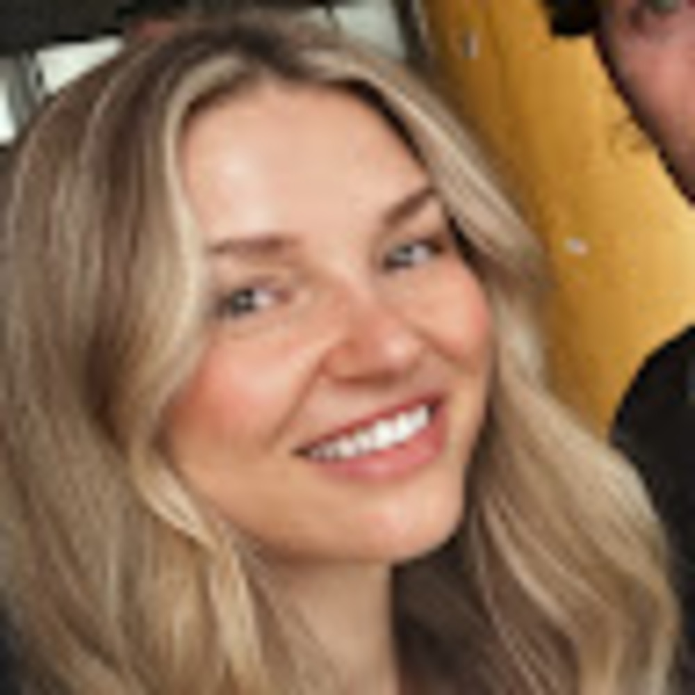 Meet your Posher, Caroline